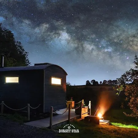 Orchard Retreat Off Grid Shepherds Huts In Dorset Dorchester Exterior photo