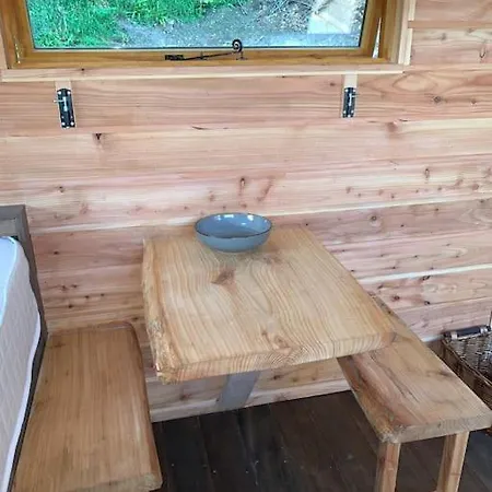 Orchard Retreat Off Grid Shepherds Huts In Dorset Dorchester Exterior photo