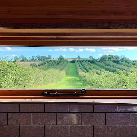Orchard Retreat Off Grid Shepherds Huts In Dorset Dorchester Exterior photo