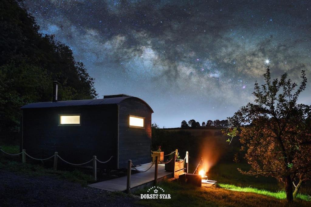 Apartment Orchard Retreat Off Grid Shepherds Huts In Dorset